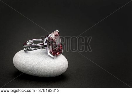 Precious Jewelry Ring With Big Carat Red Ruby Gemstone