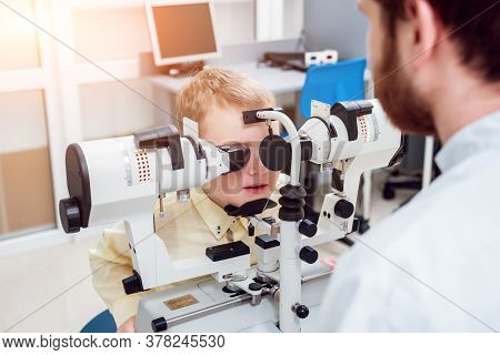 Synoptophore And Strabismus Treatment. Squint Test Orthoptics