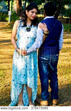 Maternity Shoot Pose For Welcoming New Born Baby In Lodhi Road In Delhi India, Maternity Photo Shoot