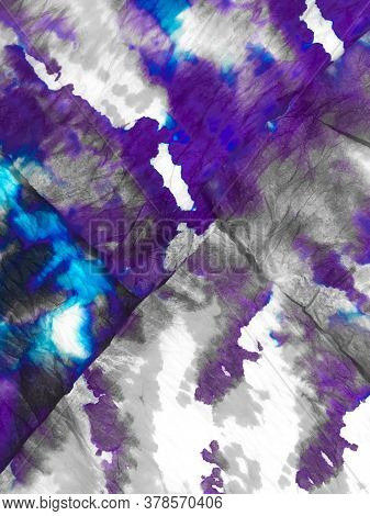 Purple Tye Dye Monochrome Background. Violet Dyed Lavender Pattern. Sky Dirty Art Textile. Dyed Vint