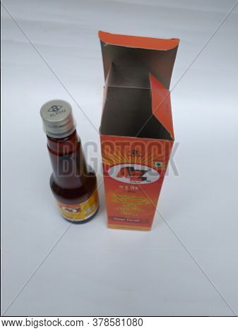 Closeup Of A To Z Ns Multi Vitamin And Mineral, Mango Flavour 200 Ml Syrup Bottle And Pack Isolated