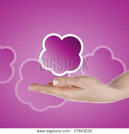 Hand med cloud computing symbol
