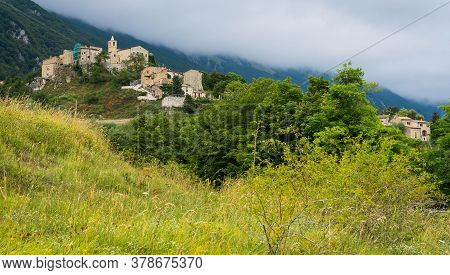Mountain View Of Village Of Roccacaramanico In Abruzzo, Italy