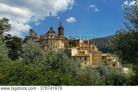 Beautiful Medieval Town Of Cocullo In The Abruzzo Mountains, Italy