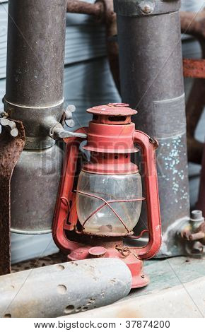 Gammal lampa, orkanen lampa