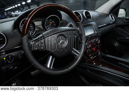 Novosibirsk/ Russia - July 18  2020: Mercedes Benz Gl-class,  Auto Interior: Steering Wheel With  Lo