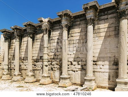 Hadriánova knihovna, Athens