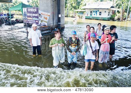 Pahimmat tulvat Nakhon Pathom, Thaimaa