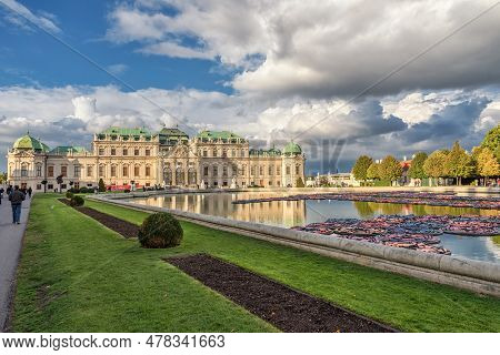 Vienna, Austria - October 09, 2016: Belvedere Palace And Garden With Fountain. Sightseeing Object In