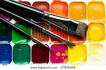 Akvarel Paintbox og pensler Close-up