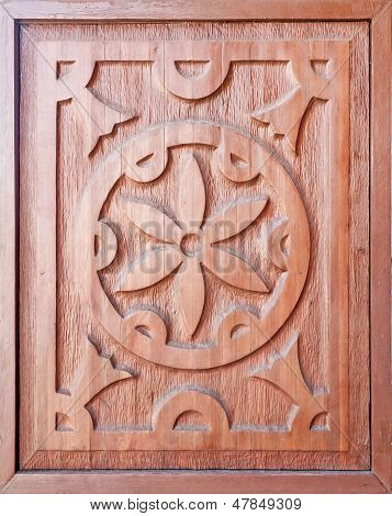 Wooden panel with pattern