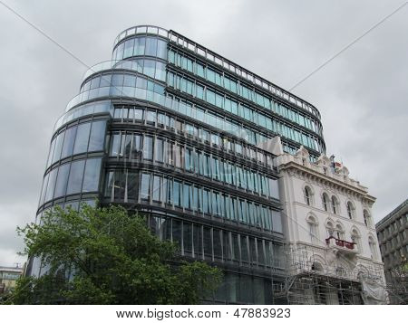 Londýn-9. července: Amazonky nové multi milionů Libra, centrální Londýn sklo kancelář ústředí na smithf