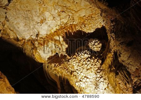 Tropfsteinhöhle Kronleuchter