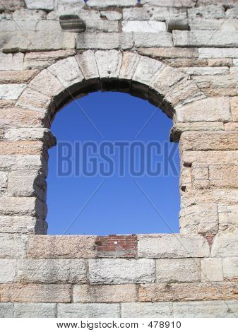 Roman-Fenster