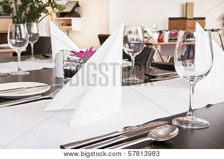 Restaurant Table Setup