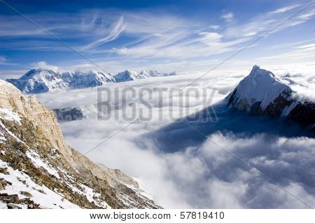 peak Chapaeva (6371 m)