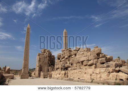 วัด Karnak ซับซ้อน