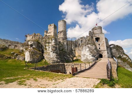 Ogrodzieniec Castle, Poland.