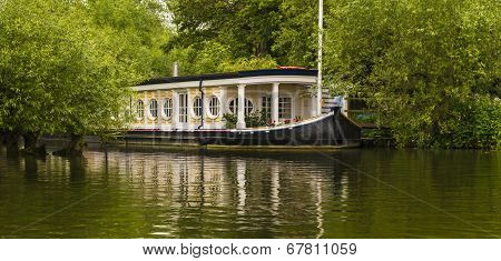 River Thames Riverboat