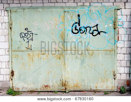 GOMEL, BELARUS - MAY 14 : Street art by unidentified artist on May 14, 2014 in Gomel, Belarus.