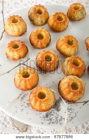 Small bundt cakes