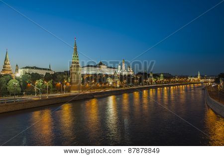 Moskva River embankment. Kremlin at night.