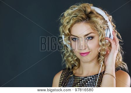 Pretty Woman Listening To Music