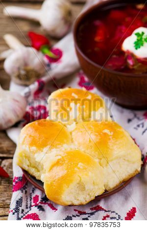 Pampushki ,the Traditional Ukrainian Pastries