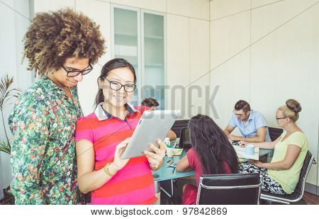 Young Businessmen Tream At Work To Build A Start Up Company