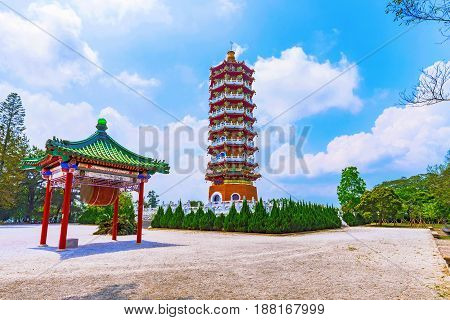 Ci'en Pagoda architecture and courtyard with nature