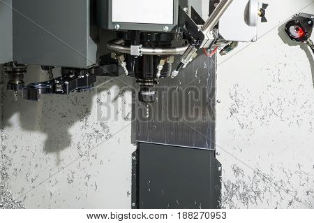 Spindle modern high-precision CNC milling machine. The cartridge is mounted cutter pen.