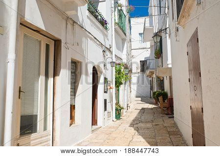 Characteristic alleyway of Cisternino. Puglia. Southern Italy.