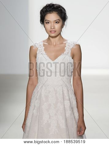 Kelly Faetanini- Spring 2018 Collection - New York Fashion Week Bridal