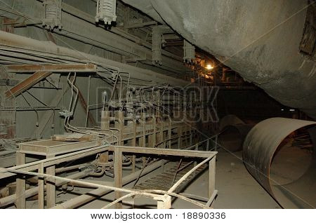 Ruimte In de staalfabriek