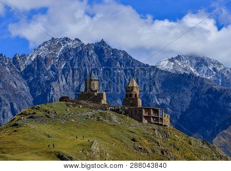 Gergeti Trinity Church (tsminda Sameba)
