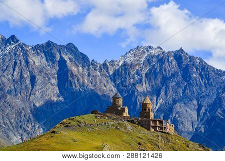 Gergeti Trinity Church (tsminda Sameba)