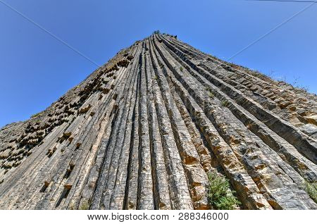 Symphony Rocks - Armenia