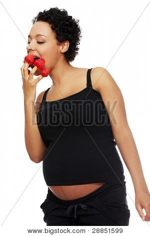 Porträt einer jungen Frau Essen Erdbeeren Form ihre Finger, isoliert auf weiss Zwillingsvulkane beautifyl