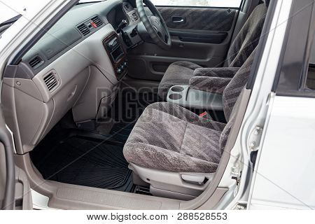 Novosibirsk, Russia - 03.10.2019: View To The Inerior Of Honda Cr-v First Generation With Front Seat