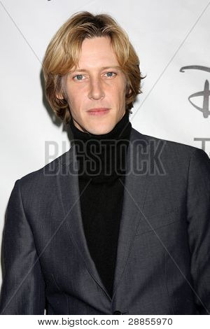 LOS ANGELES - JAN 10: Gabriel Mann dorazí na ABC TCA strana zima 2012 Langham Huntington h