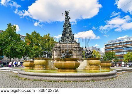 Mannheim, Germany - September 2020: Fountain With Sculptures Called 'grupello Pyramid' With Sculptur