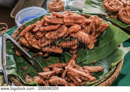 Deep Fried Bananas With Sesame Call  