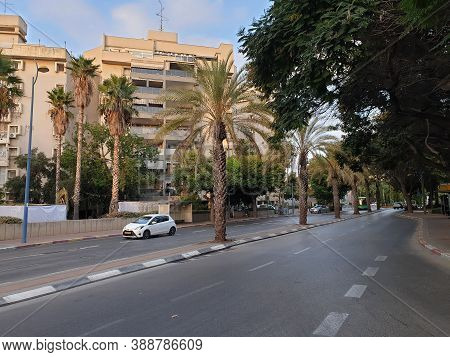 Holon, Israel. September 30, 2020. A View Of Yehoshua Rabinovich Street, A Typical Israeli Street Of