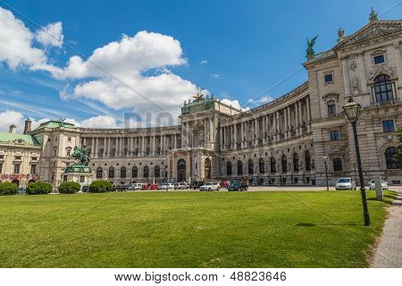 El Palacio Imperial Hofburg Viena en día, - Austria