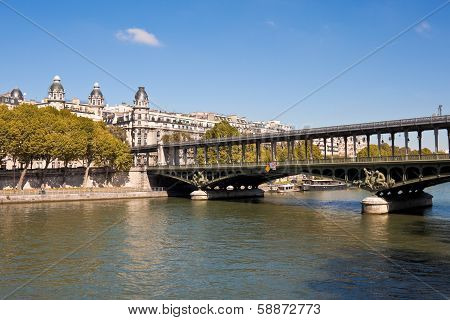 Pont De Bir-hakeim