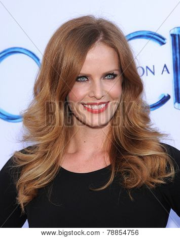 LOS ANGELES - SEP 21:  Rebecca Mader arrives to the 