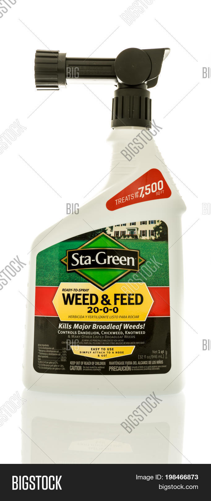 Winneconne Wi 5 Image Photo Free Trial Stock Winneconne Wi 5 August 2017 A Bottle Sta Green Weed And Feed On