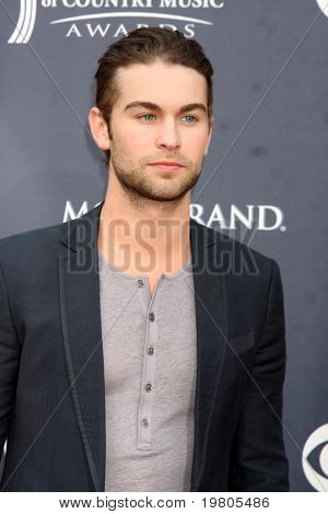 LAS VEGAS - APR 3: Chace Crawford ankommer på Academy of Country Music Awards 2011 på MGM Grand 
