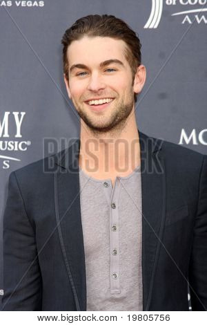 LAS VEGAS - APR 3: Chace Crawford ankommer på Academy of Country Music Awards 2011 på MGM Grand