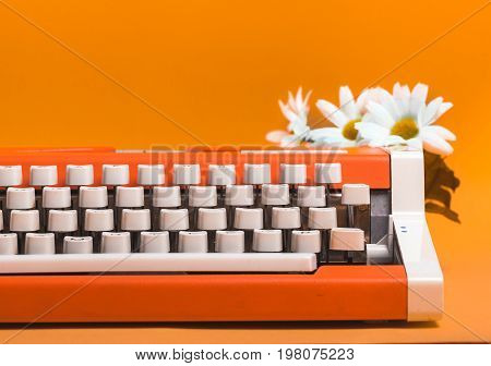 Flowers old write type writer typewriter white